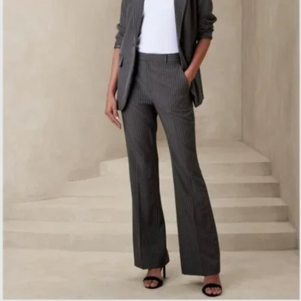 Banana Republic Factory grey and white striped bootcut dress pants, petite 10